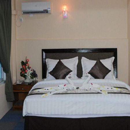 Hotel Bo Bo Min Yangon Ngoại thất bức ảnh